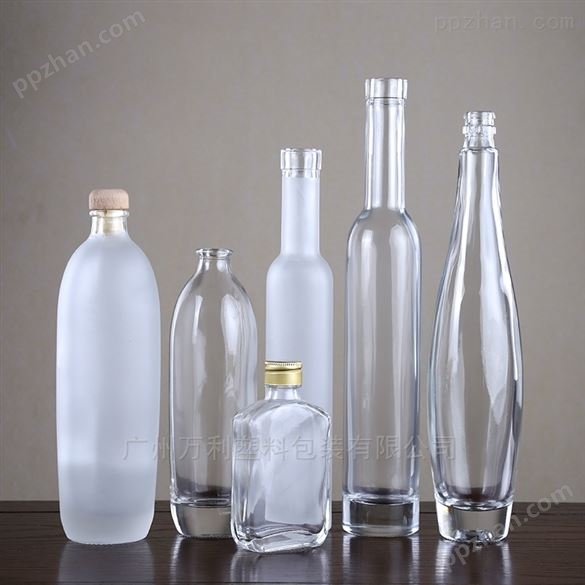 水晶酒瓶生产厂家，玻璃酒瓶厂家